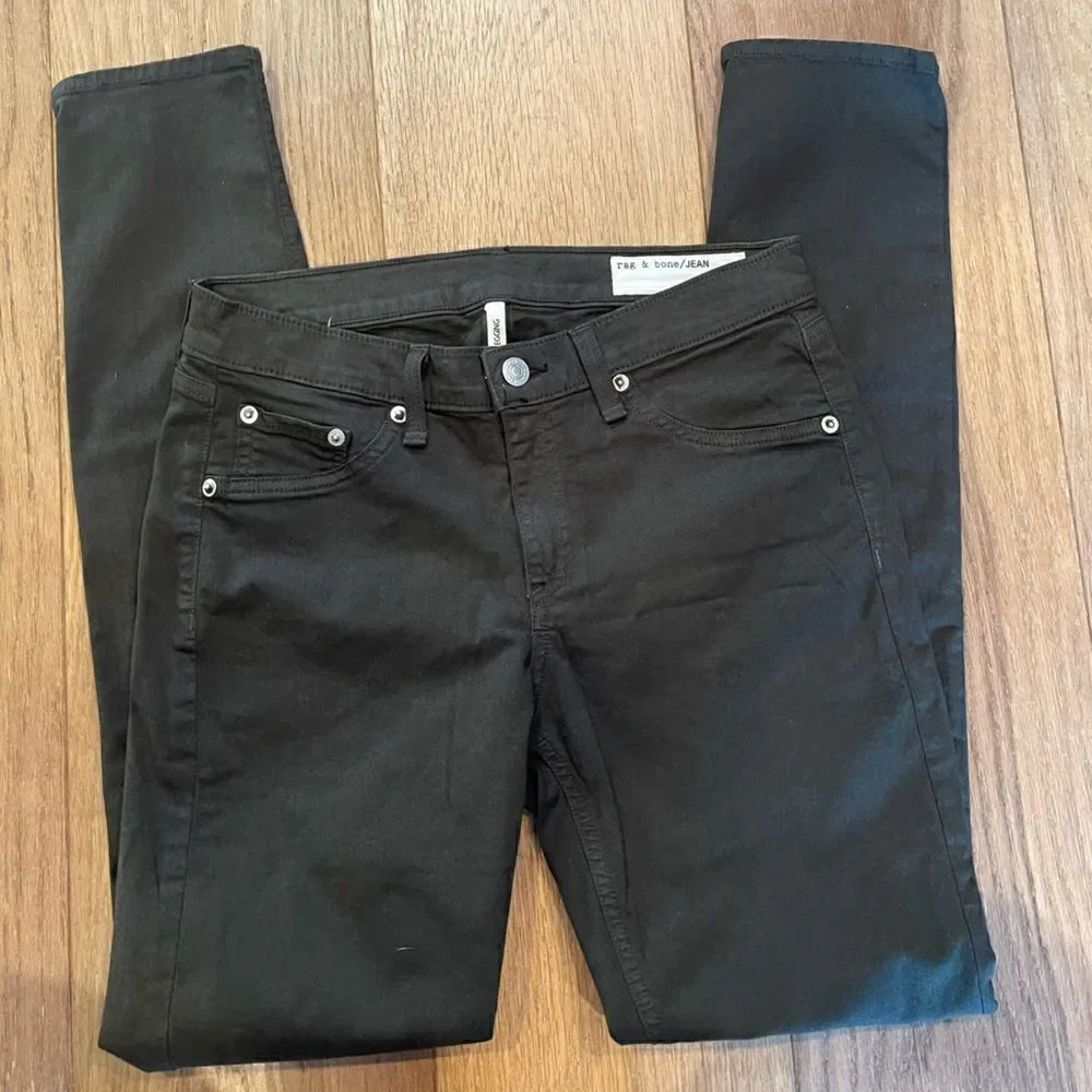 Rag & Bone legging in PFD Green. Like new condition! Size 28 - Picture 9 of 11